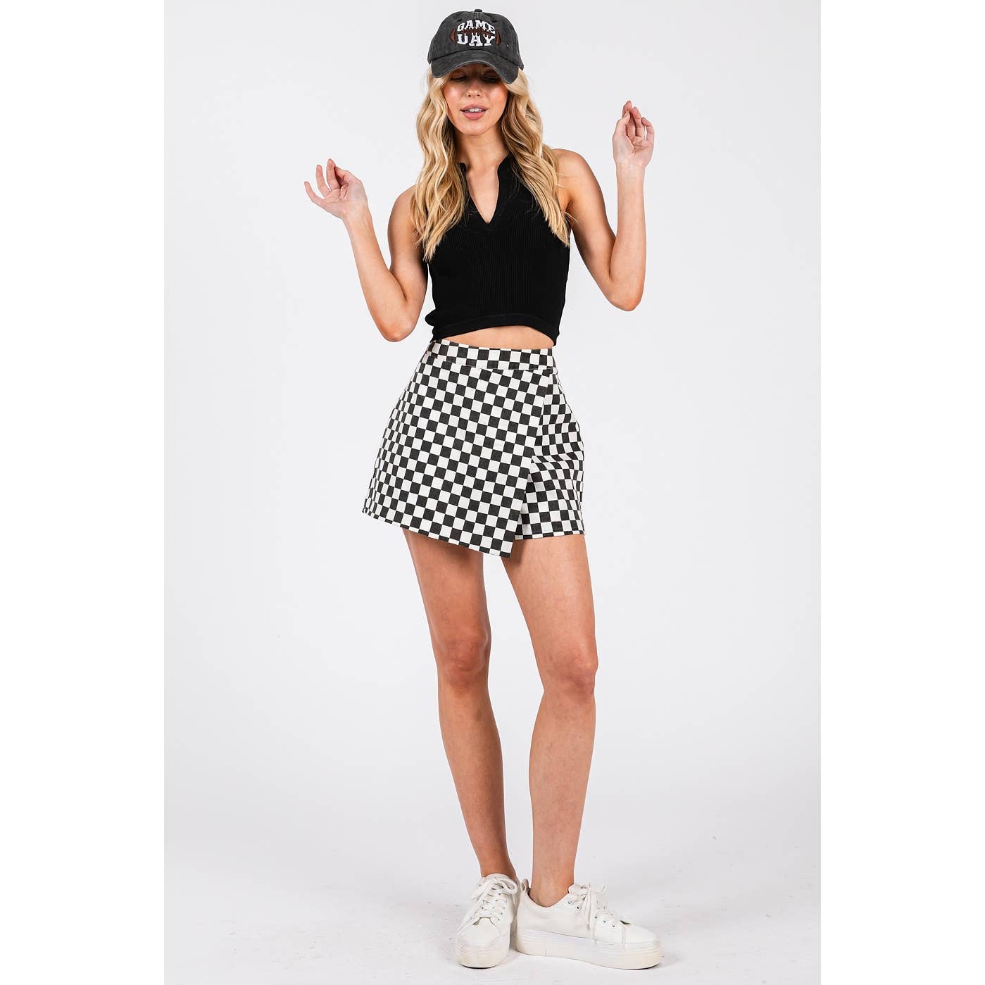 GAME DAY CHECKERED OVERLAY WRAP FRONT MINI SKORT: BLACK / S-M-L(2-2-2)