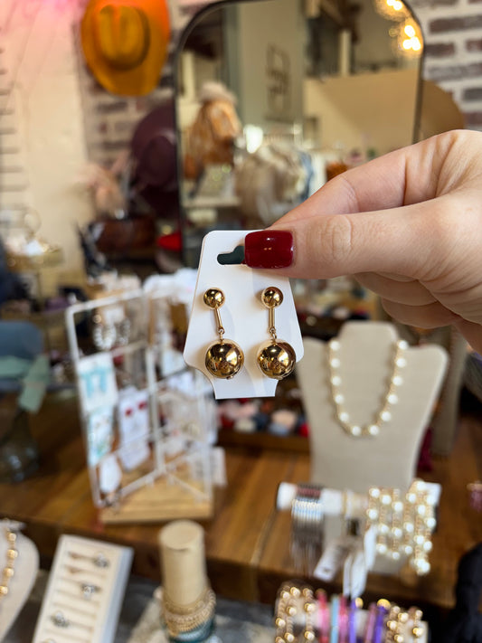 Earrings w/ Two Pearls