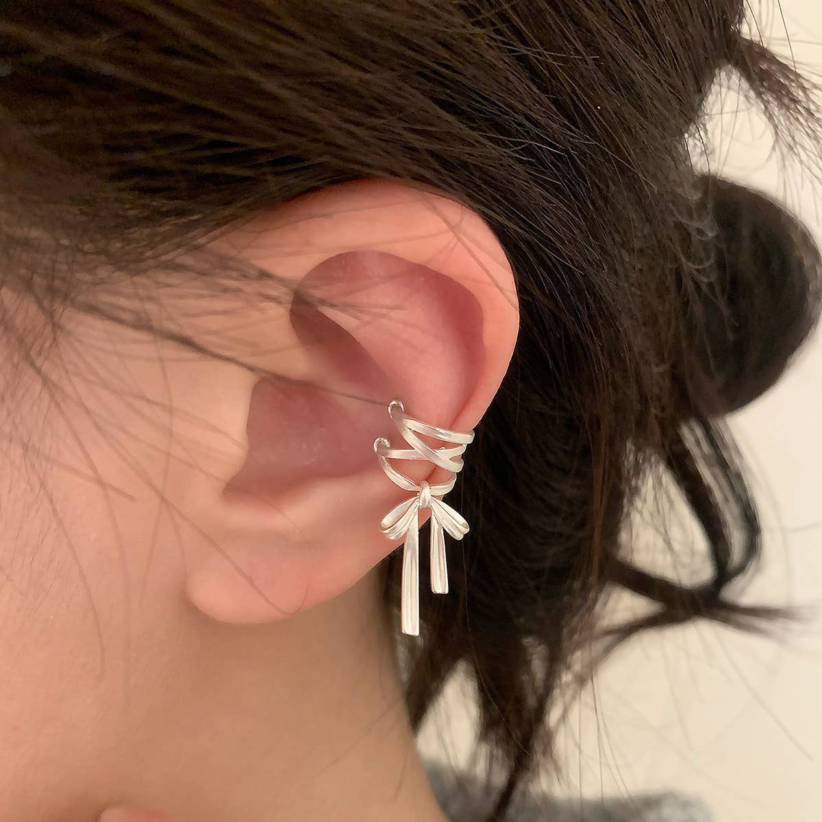 Metal bow ear cuff for women Earrings For Non Pierced Ears: Gold