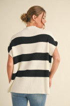 Striped Print Knit Top with U-neck