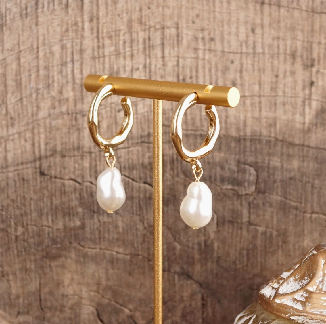 Pearl huggie hoop drop
