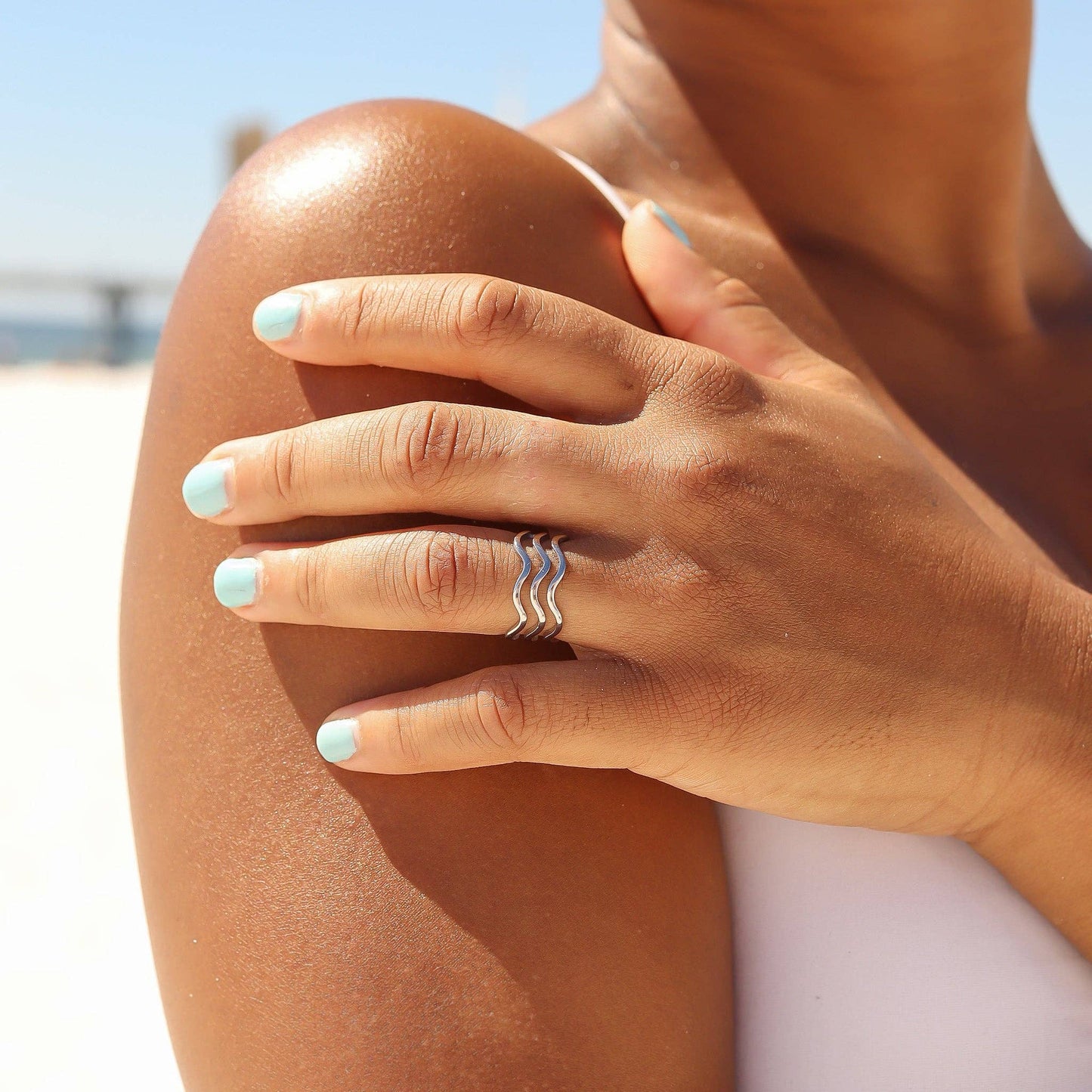 18K Gold PVD Stainless Steel Triple Wave Geometric Ring: Gold / 7