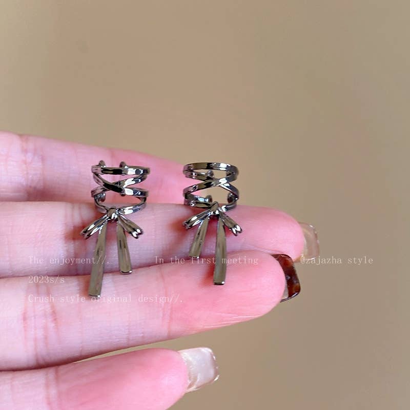 Metal bow ear cuff for women Earrings For Non Pierced Ears: Gold